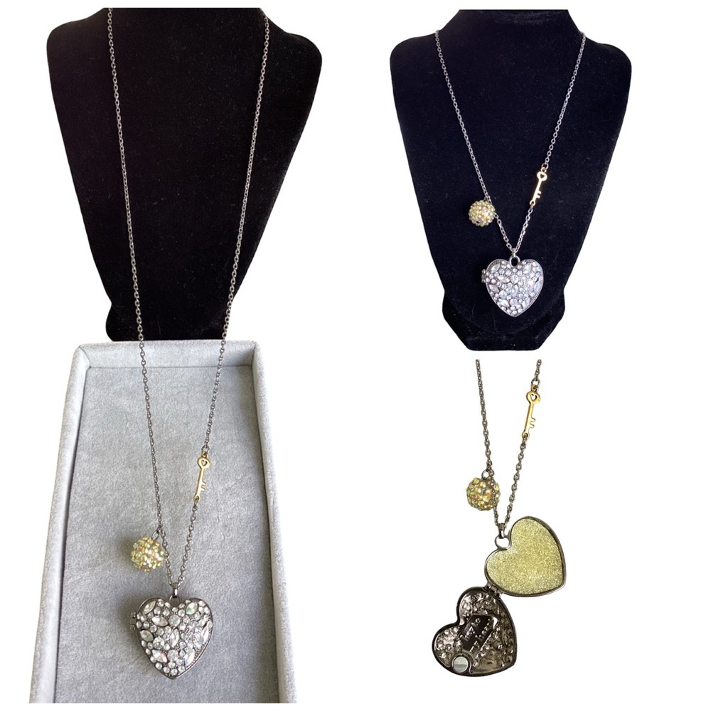 🚨Sale🚨 Vintage Long Necklace w/Crystal Heart Locket,Ball,and Key.